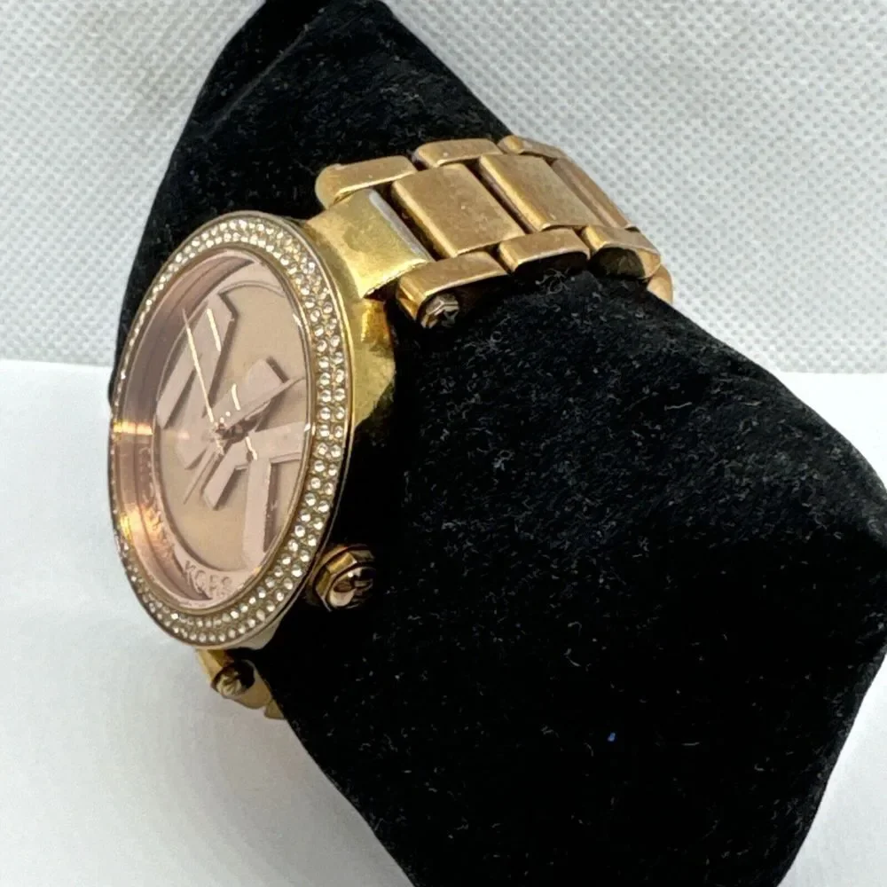 Michael Kors Parker MK5865 Women Rose Gold Analog Dial Quartz Wrist Watch JNA407